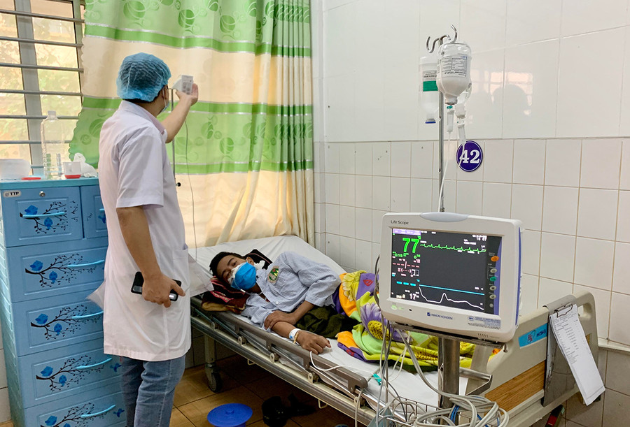 Sau 15 ngày được đặt máy tạo nhịp tạm thời, bệnh nhân Hônh hiện đã ổn định sức khỏe. Ảnh: Như Nguyện Bệnh nhân Hônh hiện đã ổn định sức khỏe sau khi được đặt máy tạo nhịp tạm thời. Ảnh: Như Nguyện