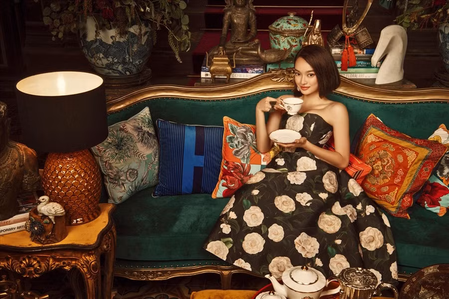 Kaity Nguyễn biến hóa thành một tiểu thư sang trọng, quyến rũ khi vào vai nữ chính của bộ phim 