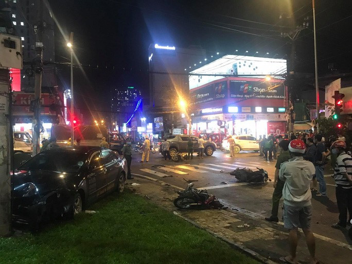 Hiện trường ngổn ngang