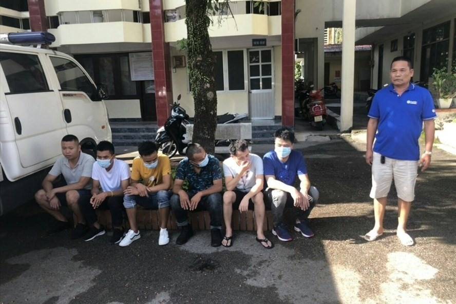 Trước đó tại Quảng Ninh, nhiều đối tượng Trung Quốc nhập cảnh trái phép bằng tàu bị lực lượng chức năng phát hiện và bắt giữ. Nguồn Đông Vương Trước đó tại Quảng Ninh, nhiều đối tượng Trung Quốc nhập cảnh trái phép bằng tàu bị lực lượng chức năng phát hiện và bắt giữ. Nguồn Đông Vương