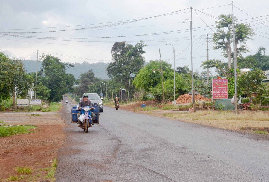  Quốc lộ 14C đoạn nhập vào quốc lộ 19. Ảnh: Vĩnh Hoàng