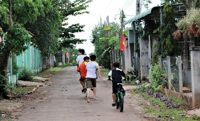Một góc làng Vinh Thanh ẢNH: PHẠM THU NGÂN
