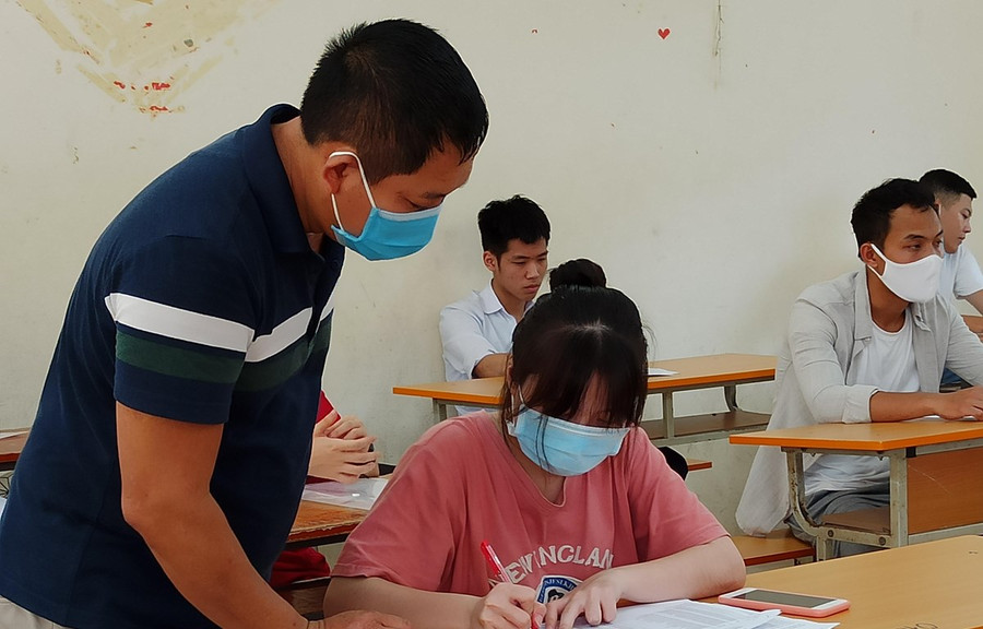 Thí sinh dự thi Tốt nghiệp Trung học phổ thông. (Ảnh: Phạm Mai/Vietnam+)