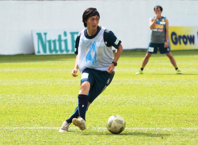 Tuấn Anh chỉ trụ được ở Yokohama 1 mùa giải