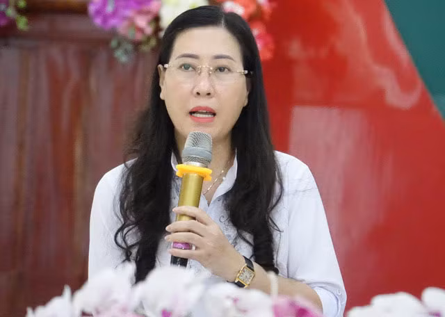 Bí thư Tỉnh ủy, Chủ tịch HĐND tỉnh Quảng Ngãi Bùi Thị Quỳnh Vân