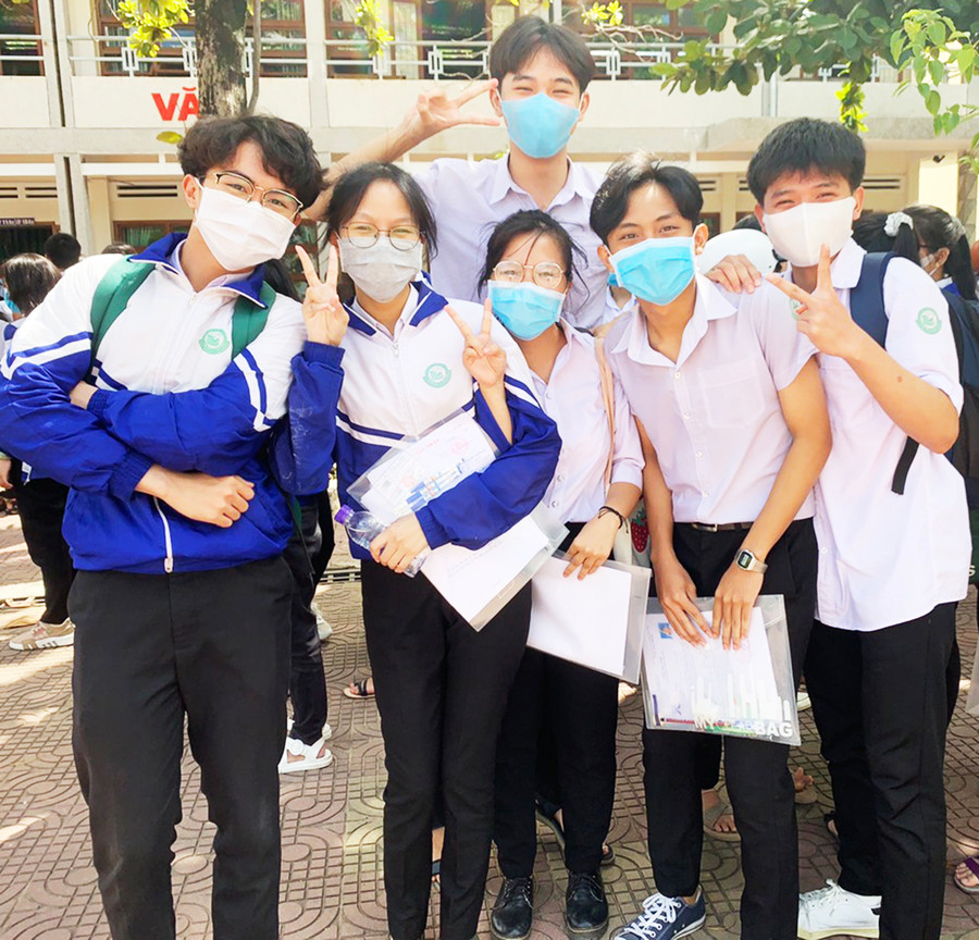 Nhiều học sinh thoải mái, tự tin mình đã đặt chân vào cánh cửa Đại học Ảnh Vũ Chi