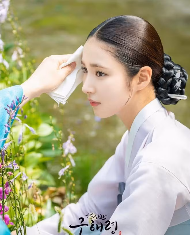 “Nữ hoàng mặt đơ”, “mỹ nhân sát nam chính”, “bình hoa di động”… là những danh xưng khó nghe mà Shin Se Kyung nhận được trong những năm qua ẢNH: MBC 