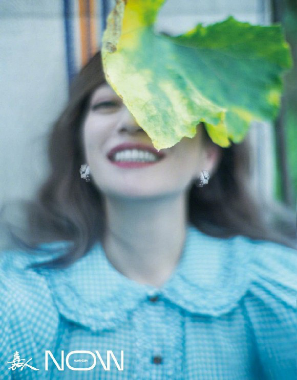 Thông qua bộ ảnh trên, Triệu Vy muốn thể hiện quan điểm sống của cô đó là: 