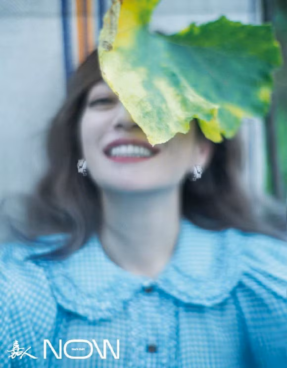 Thông qua bộ ảnh trên, Triệu Vy muốn thể hiện quan điểm sống của cô đó là: 