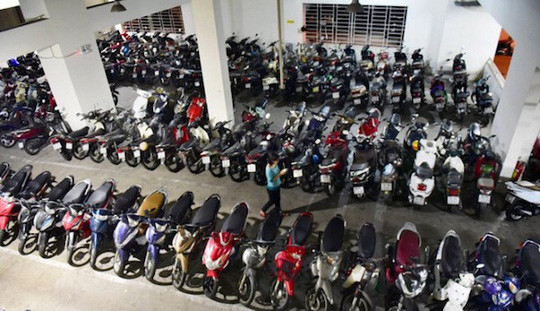 Khu vực gửi xe là vấn đề cần xem xét cẩn thận trước khi quyết định mua căn hộ chung cư. Khu vực gửi xe là vấn đề cần xem xét cẩn thận trước khi quyết định mua căn hộ chung cư.