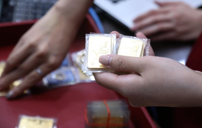 Vàng giảm ngày đầu tuần - Ảnh: Ngọc Thắng