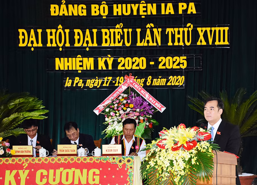 Đồng chí Võ Anh Tuấn phát biểu khai mạc đại hội. Ảnh: Vũ Chi