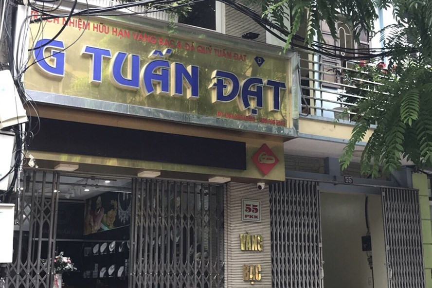 Tiệm vàng - nơi gia chủ trình báo bị trộm 350 cây vàng. Ảnh: V.A.