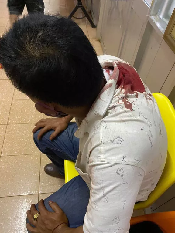 Anh Thanh bị thương ở lưng.