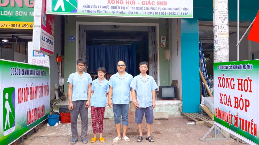  Ra mắt cơ sở xông hơi xoa bóp, bấm huyệt cổ truyền tại nhà số 67 Hoàng Văn Thụ, phường Yên Đổ, TP. Pleiku. Ảnh: Hà Phương