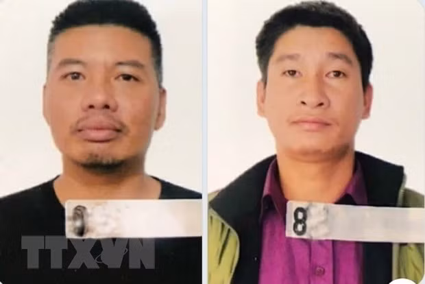 Các đối tượng chân rết của đường dây cá độ bóng đá bị bắt giữ. (Ảnh: TTXVN phát)