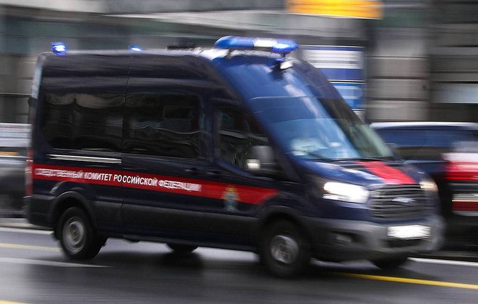 Xe cấp cứu chở các trẻ sơ sinh gặp nạn đến Bệnh viện nhi thành phố. Ảnh: TASS Xe cấp cứu chở các trẻ sơ sinh gặp nạn đến Bệnh viện nhi thành phố. Ảnh: TASS