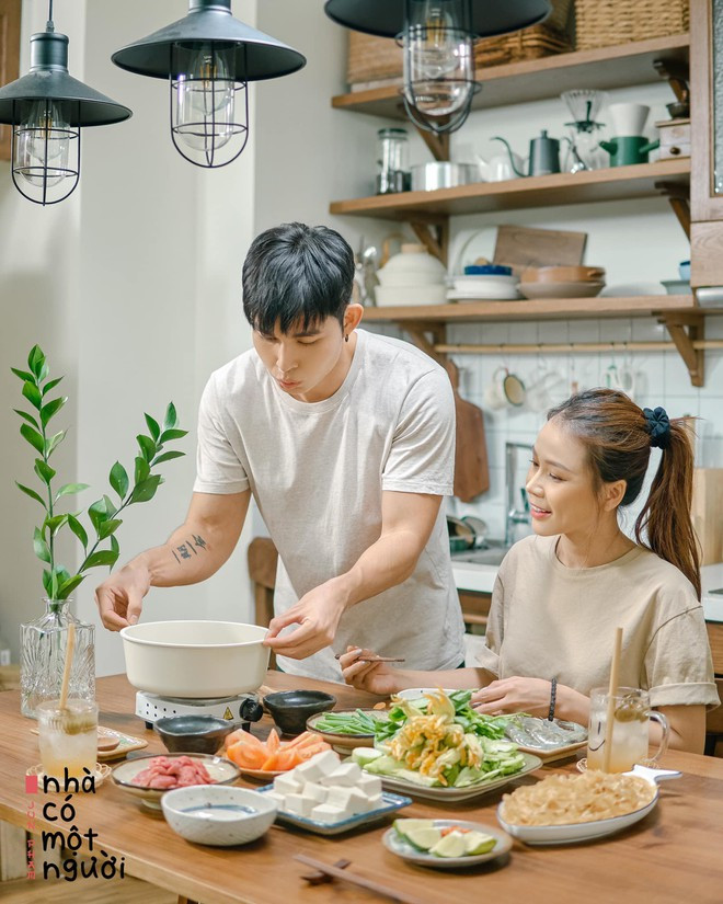 Jun Phạm tiết lộ anh và Sam chơi với nhau hơn 10 năm. Đồng nghiệp luôn có mặt mỗi khi nam ca sĩ cần ẢNH: FBNV