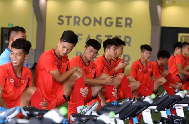 Đội U.19 Việt Nam phải là một tập thể gắn kết cả về sinh hoạt và lối chơi ẢNH: VY KHÁNH