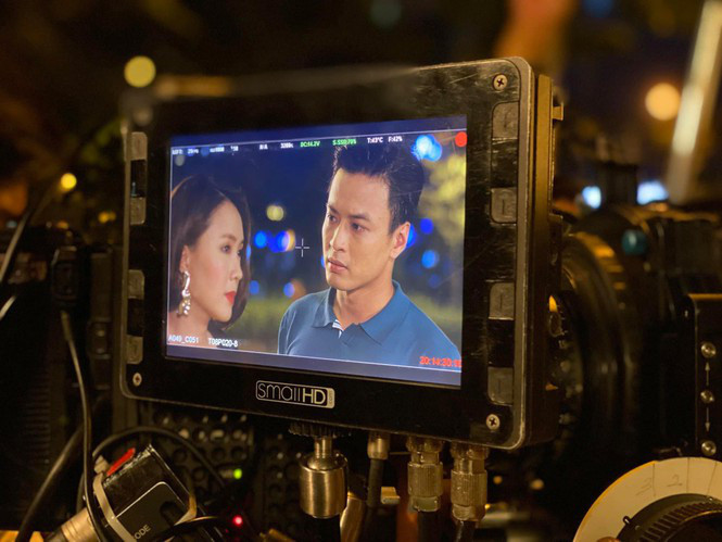 Hồng Đăng đăng tải lên trang cá nhân của mình cảnh quay trong phim của cả hai. Hồng Đăng đăng tải lên trang cá nhân của mình cảnh quay trong phim của cả hai.