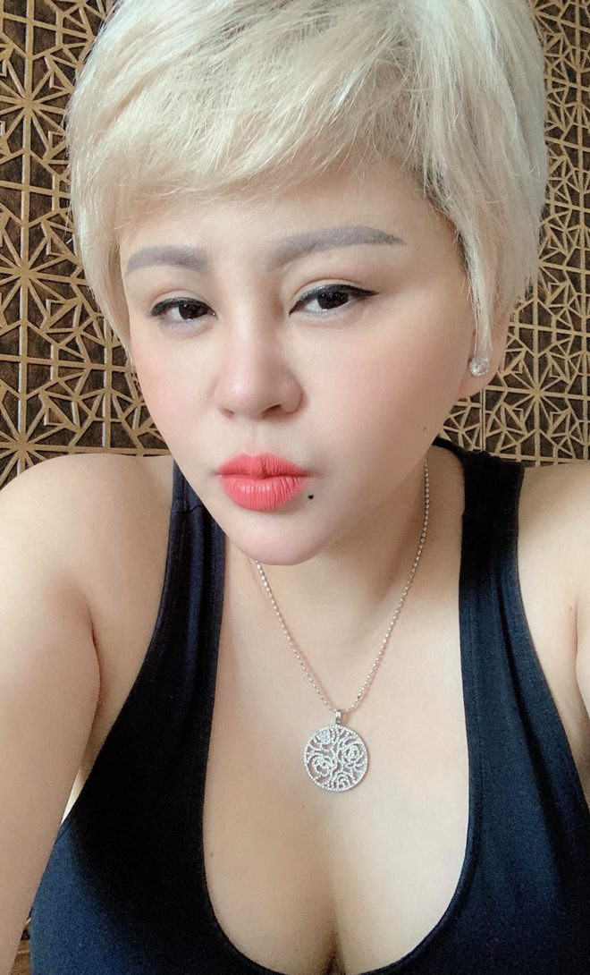 Ở tuổi U50, Lê Giang Vẫn khiến người hâm mộ trầm trồ vì sở hữu ngoại hình quyến rũ .