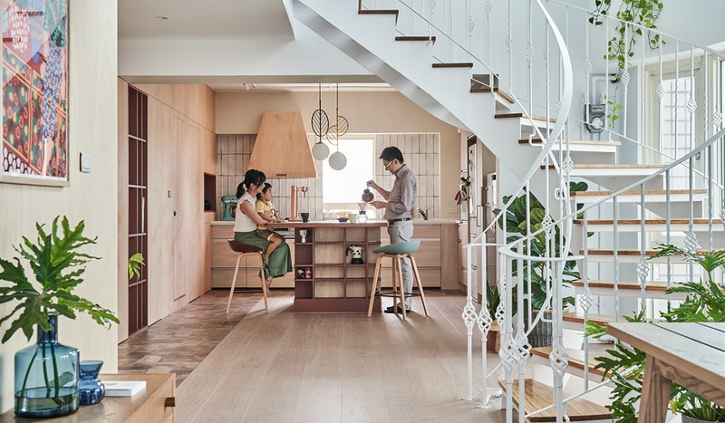 Người chồng là một chuyên gia về cà phê, nên hai mẹ con lúc nào cũng được thưởng thức những ly cà phê thơm lừng.