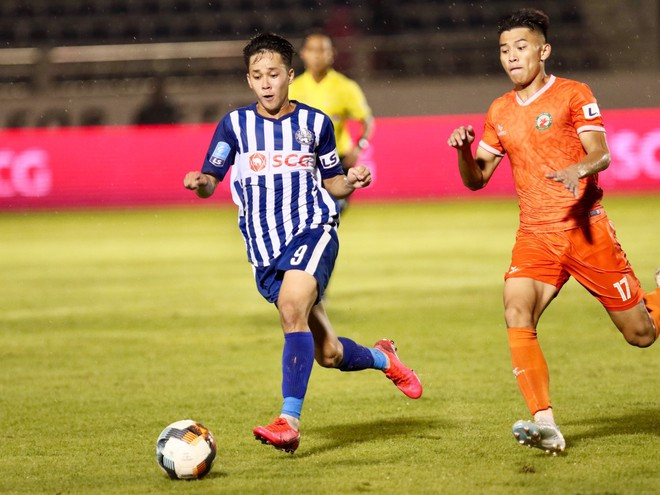 Viettel có Trần Danh Trung, Trương Tiến Anh, Nhâm Mạnh Dũng cùng Nguyễn Hữu Thắng đang cho Bình Định mượn. Hà Nội có 3 cầu thủ Bùi Hoàng Việt Anh, Đặng Văn Tới và Lê Văn Xuân.