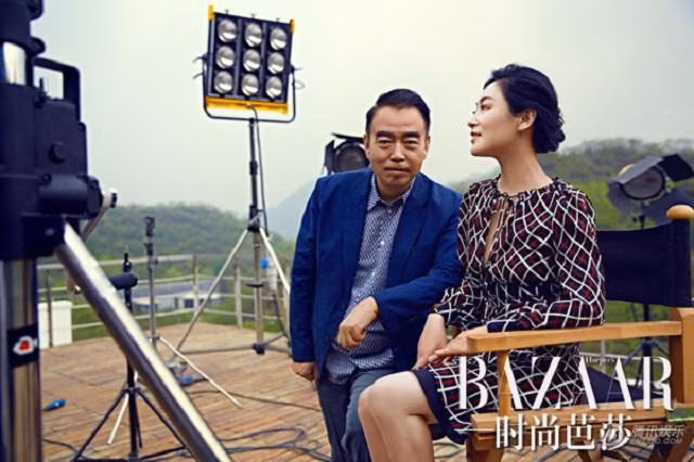 Sau đó, Trần Hồng mang thai với Trần Khải Ca và trở thành vợ chính thức của vị đạo diễn nổi tiếng này. 