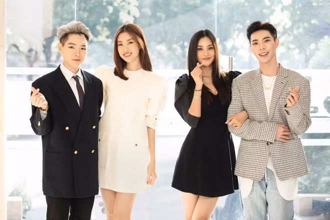 Dàn hoa hậu đình đám cùng các nghệ sĩ chia sẻ những câu chuyện của bản thân và đưa ra quan điểm về những chủ đề nóng trong xã hội ẢNH: BTC