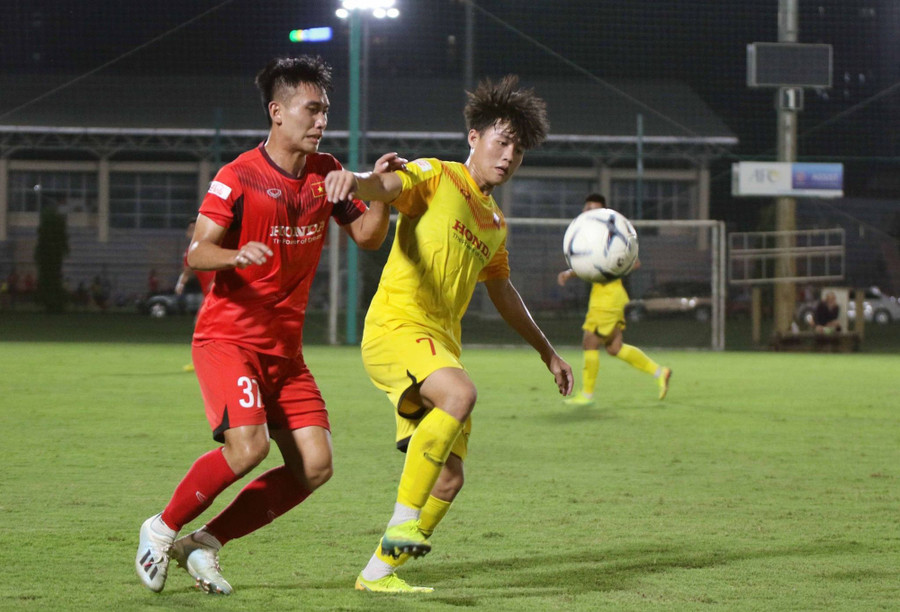 Sau trận đấu tập với Viettel, các tuyển thủ U22 Việt Nam vẫn rất 