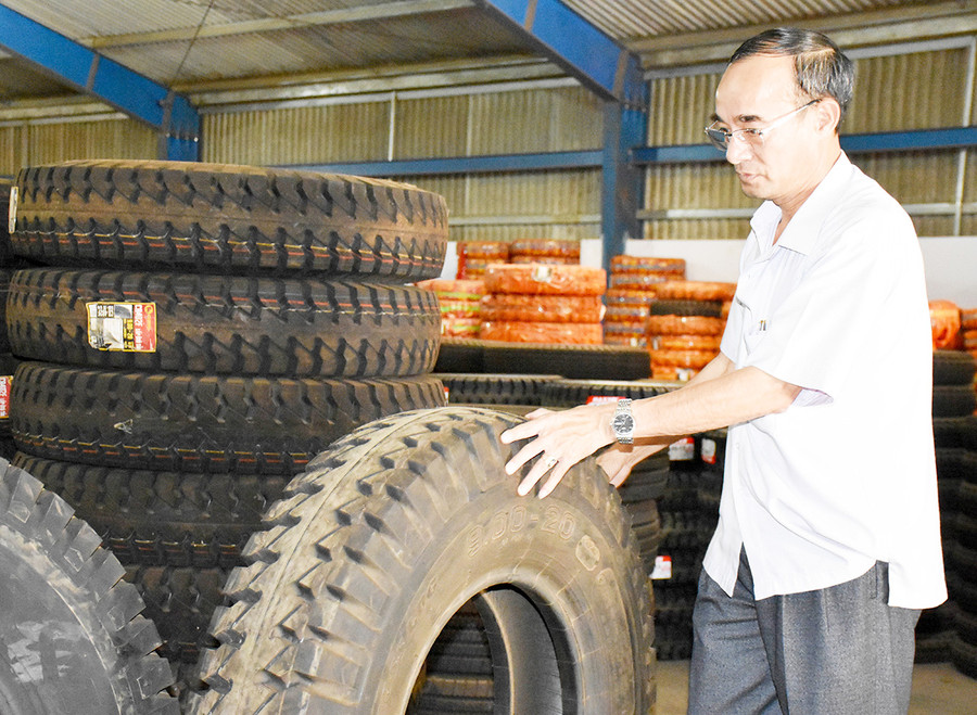Nhờ chăm chỉ lao động, hiện nay, ông Nguyễn Đình Kiệm (tổ 3, phường Trà Bá, TP. Pleiku) đã có thu nhập hơn 2 tỷ đồng/năm. Ảnh: Trần Dung Nhờ chăm chỉ lao động, hiện nay, ông Nguyễn Đình Kiệm (tổ 3, phường Trà Bá, TP. Pleiku) đã có thu nhập hơn 2 tỷ đồng/năm. Ảnh: Trần Dung