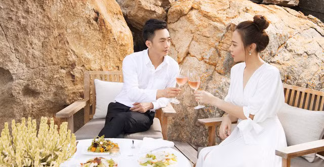  Cặp đôi được khen có tướng phu thê