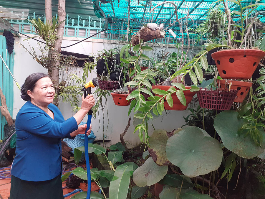  Ngày thường thanh thản của bà Y Vêng. Ảnh: N.T