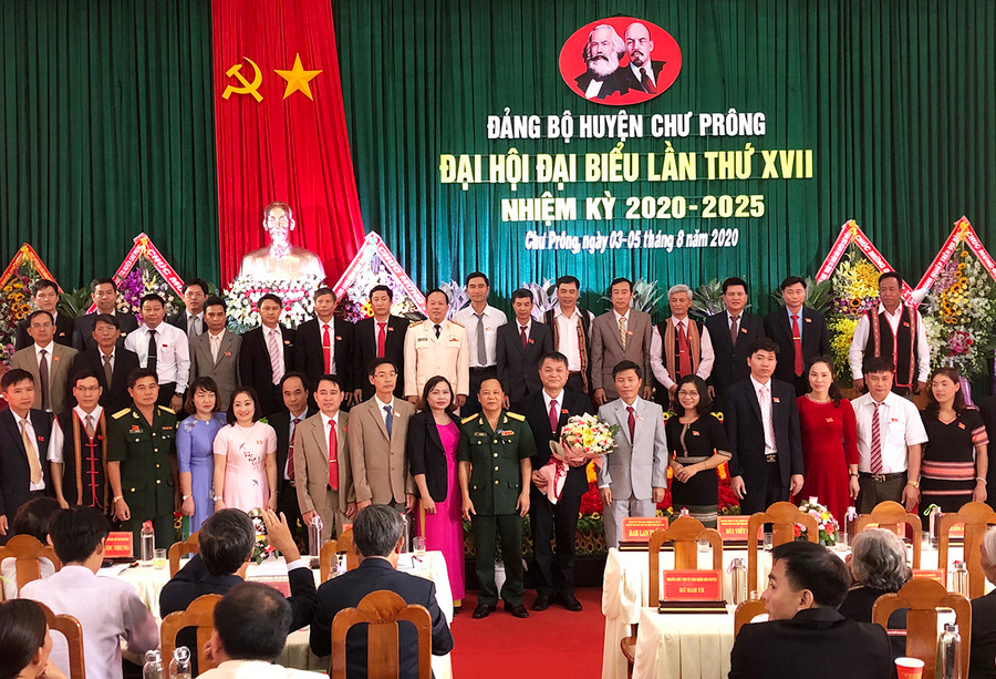Ban Chấp hành Đảng bộ huyện Chư Prông nhiệm kỳ 2020-2025. Ảnh: Hoàng Nam