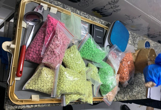 Tang vật ma túy đá, thuốc lắc trong một đường dây ma túy do Công an TP HCM vừa triệt phá