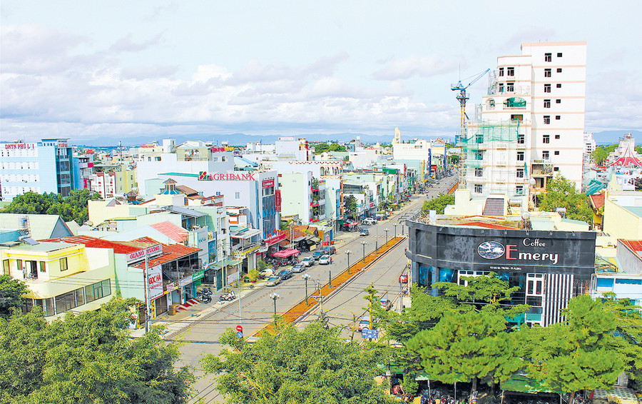  Một góc TP. Pleiku. Ảnh: HỒNG THI