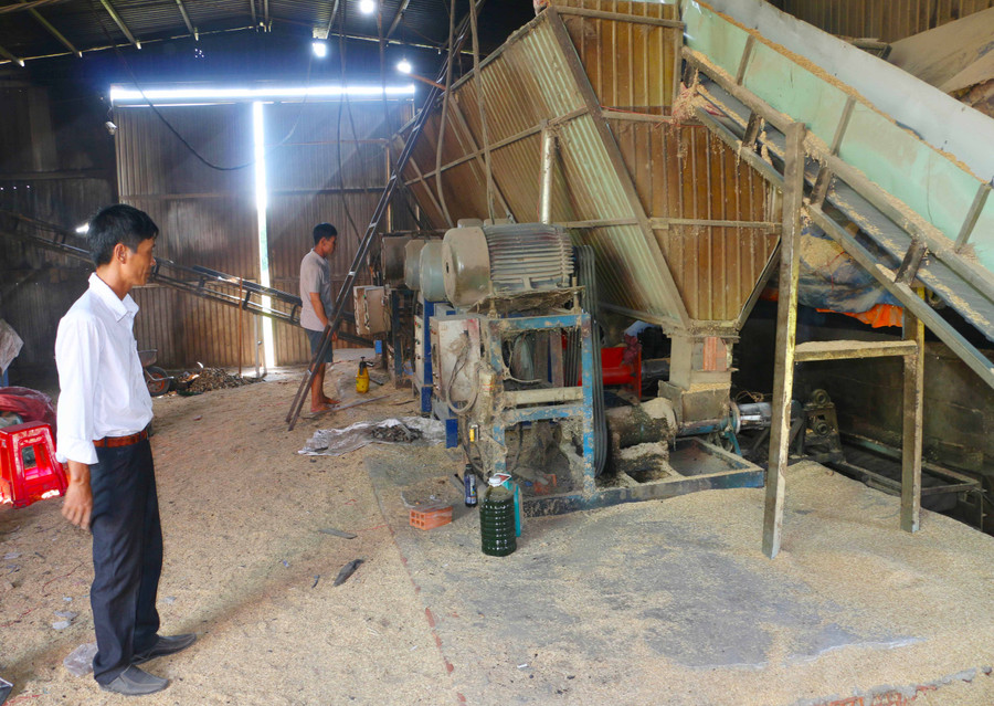 Trung bình mỗi tháng công ty sản xuất được khoảng từ 400 đến 500 tấn sản phẩm. Ảnh: Tấn Sang