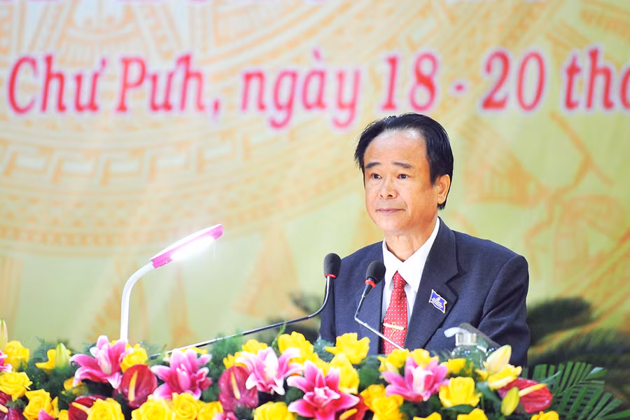 Đồng chí Lê Phan Lương-Ủy viên Ban Thường vụ Tỉnh ủy, Trưởng ban Tuyên giáo Tỉnh ủy phát biểu chỉ đạo tại Đại hội đại biểu Đảng bộ huyện Chư Pưh lần thứ X (nhiệm kỳ 2020-2025). Ảnh: Đức Thụy Đồng chí Lê Phan Lương-Ủy viên Ban Thường vụ Tỉnh ủy, Trưởng ban Tuyên giáo Tỉnh ủy phát biểu chỉ đạo tại Đại hội đại biểu Đảng bộ huyện Chư Pưh lần thứ X (nhiệm kỳ 2020-2025). Ảnh: ĐỨC THỤY