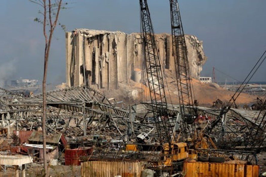 Cảng của Beirut, Lebanon sau vụ nổ tối 4.8. Ảnh: AFP.