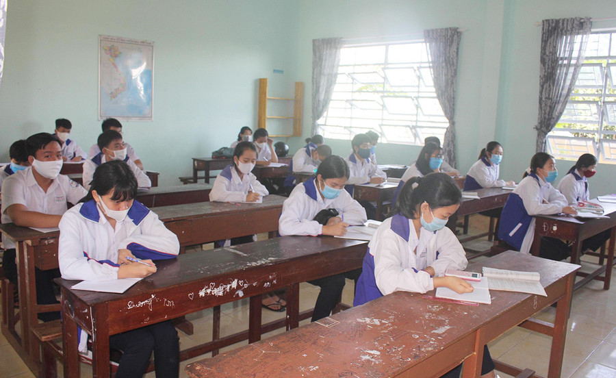 Học sinh ôn tập trước kỳ thi tốt nghiệp THPT năm 2020. Ảnh: H.S  Học sinh ôn tập trước kỳ thi tốt nghiệp THPT năm 2020. Ảnh: H.S