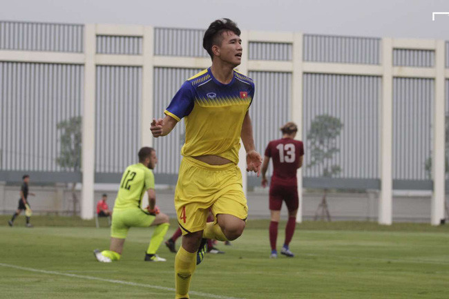 Mạnh Quỳnh tỏa sáng trong trận gặp U19 Sarajevo