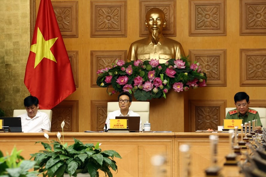 Phó Thủ tướng Vũ Đức Đam: Dịch bệnh ở thành phố Đà Nẵng thời gian qua là lời cảnh báo rất nghiêm khắc. Ảnh: VGP/Đình Nam Phó Thủ tướng Vũ Đức Đam: Dịch bệnh ở thành phố Đà Nẵng thời gian qua là lời cảnh báo rất nghiêm khắc. Ảnh: VGP/Đình Nam