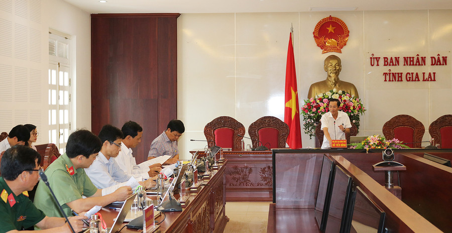 Phó Chủ tịch UBND tỉnh Đỗ Tiến Đông phát biểu tại cuộc họp. Ảnh: Ngọc Sang Phó Chủ tịch UBND tỉnh Đỗ Tiến Đông phát biểu chỉ đạo cuộc họp. Ảnh: Ngọc Sang