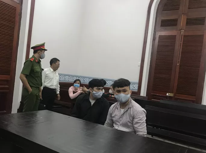 Hai bị cáo phạm tội 