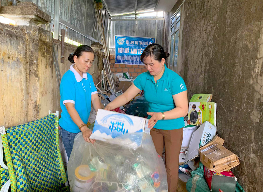 Mô hình “Ngôi nhà xanh tiết kiệm đồng hành cùng phụ nữ và trẻ em nghèo” của Hội Liên hiệp Phụ nữ thị trấn Phú Hòa (huyện Chư Păh) . Ảnh: H.T
