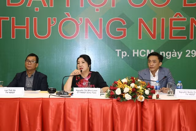 Ông Lại Thế Hà (bên trái) thay bà Nguyễn Thị Như Loan làm Chủ tịch HĐQT Quốc Cương Gia Lai từ 10/8/2020