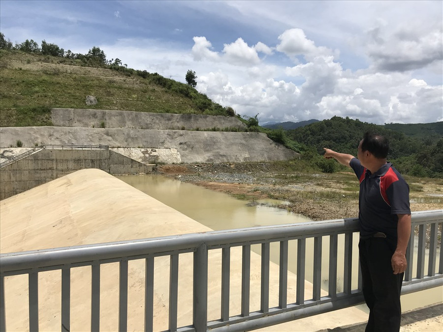 Tháng 12.2018, dự án này tiếp tục được trung ương cấp thêm vốn, từ tổng mức đầu tư 2.900 tỉ đồng được nâng lên thành hơn 4.400 tỉ đồng. Đầu năm 2019, công trình trên được tái khởi động xây dựng. Ảnh: Bảo Trung Tháng 12.2018, dự án này tiếp tục được trung ương cấp thêm vốn, từ tổng mức đầu tư 2.900 tỉ đồng được nâng lên thành hơn 4.400 tỉ đồng. Đầu năm 2019, công trình trên được tái khởi động xây dựng. Ảnh: Bảo Trung