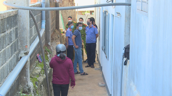 Cơ quan chức năng đang làm rõ cái chết của 2 vợ chồng