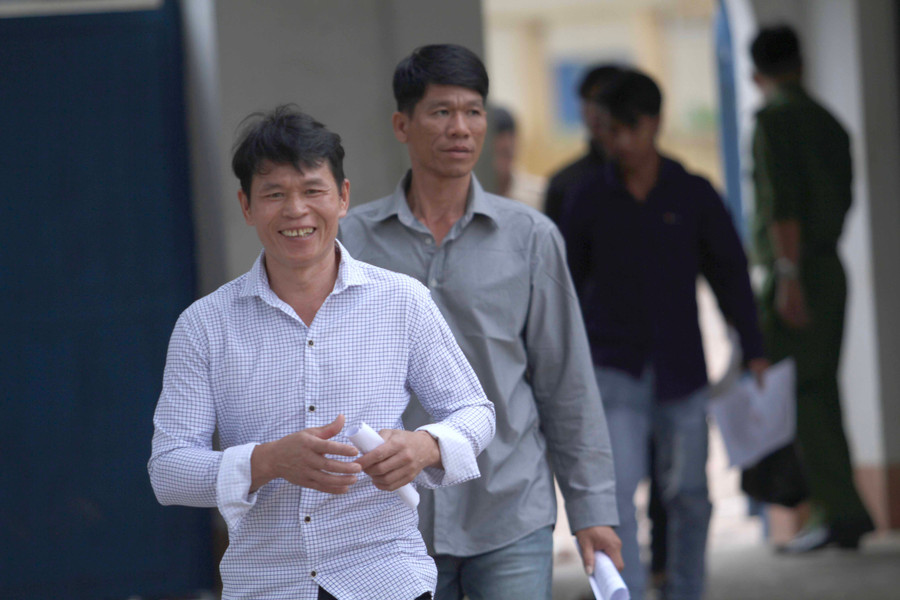 Niềm vui của Bùi Văn Đỉnh trong ngày trở về với tổ ấm gia đình. Ảnh: Lê Văn Ngọc