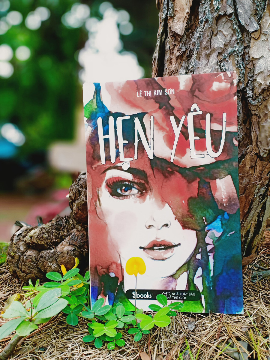 Bìa tập truyện ngắn “Hẹn yêu”. Ảnh: Vi Thủy Bìa tập truyện ngắn “Hẹn yêu”. Ảnh: Vi Thủy